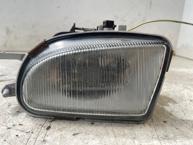 Фара противотуманная передняя левая Mercedes-benz E220CDI 2001 W210 611.961 14726100 контрактная