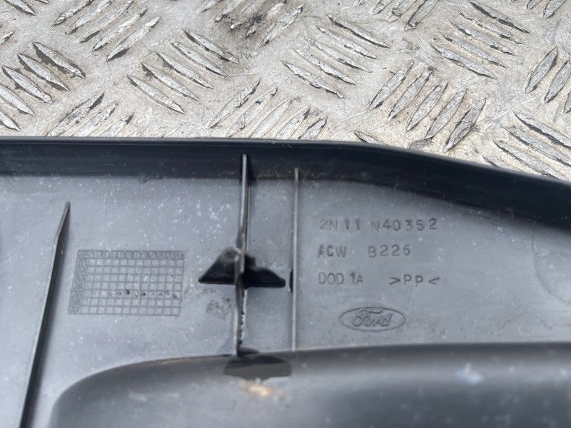 Накладка замка багажника Ford Fusion MK1