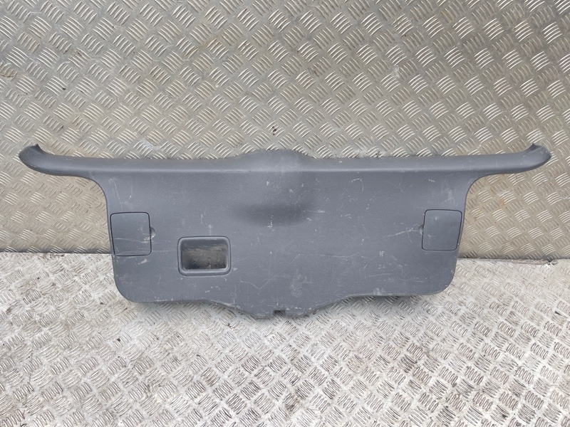 Запчасть накладка замка багажника Seat Ibiza 2000 6K6867601E контрактная Накладка замка багажника Seat Ibiza 2000 6K6867601E контрактная