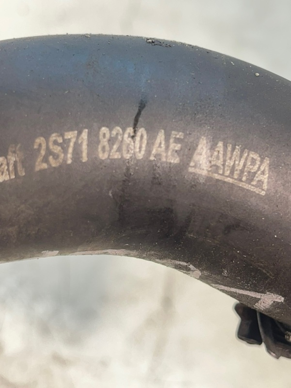 Патрубок охлаждения Ford Mondeo MK3 D6BA