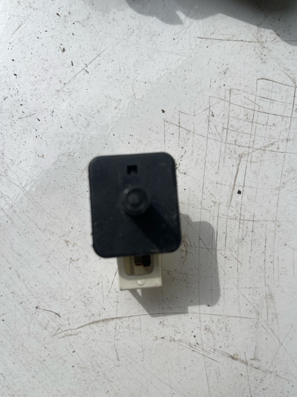 Датчик открытия двери E280CDI 2007 W211 642961