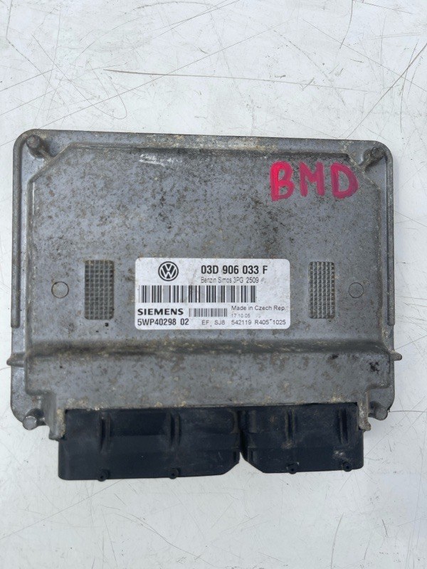 Блок управления двигателем Volkswagen Polo 2005 9N3 BMD 03D906033F контрактная