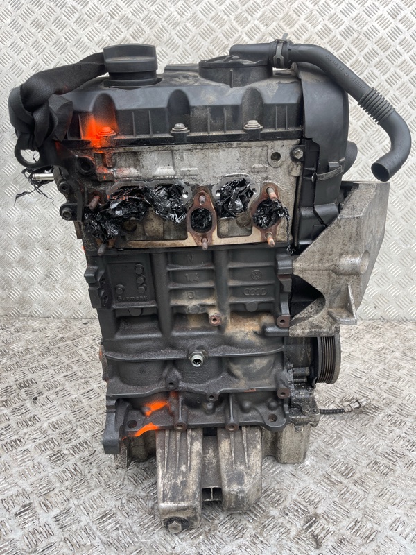 Двигатель Volkswagen Polo 9N3 BNV