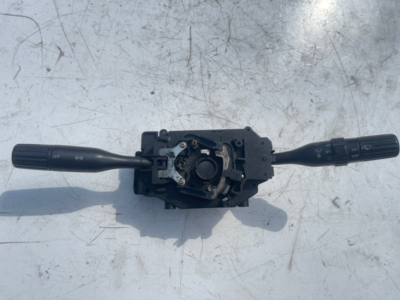Блок подрулевых переключателей Mazda 323F 1991 BG BB0W66120 контрактная