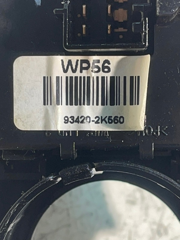 Подрулевой переключатель света ix35 2011 LM D4HA Подрулевой переключатель света ix35 2011 LM D4HA