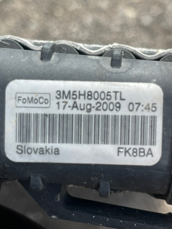 Радиатор охлаждения двигателя Focus 2009 MK2