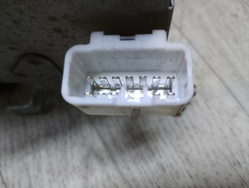 Блок управления сиденьем передний левый RX300 2002 MCU15 1MZ-FE