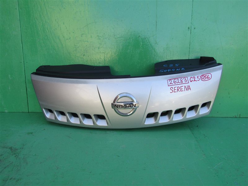 Решетка радиатора Nissan Serena C25 05.2005