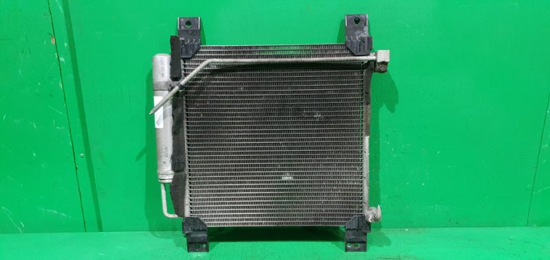 Радиатор кондиционера Subaru R2 RC1