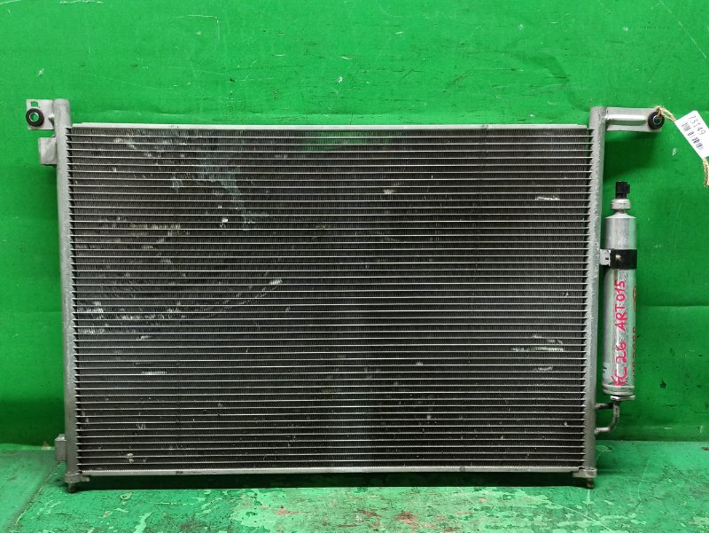 Радиатор кондиционера Nissan Serena FC26 MR20DD