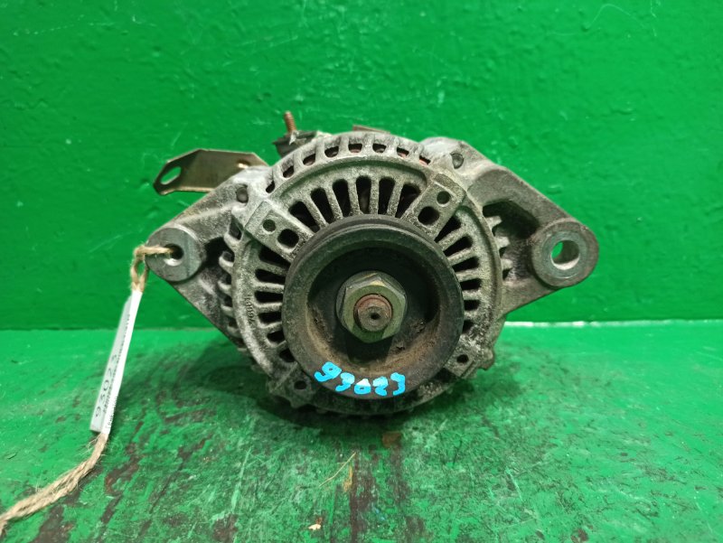 Генератор Toyota Ist NCP61 1NZ-FE 27060-21080