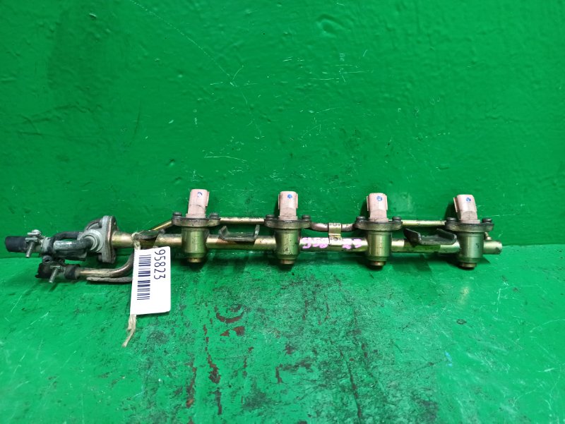 Форсунки бензиновые Nissan Presea R11 GA15DE