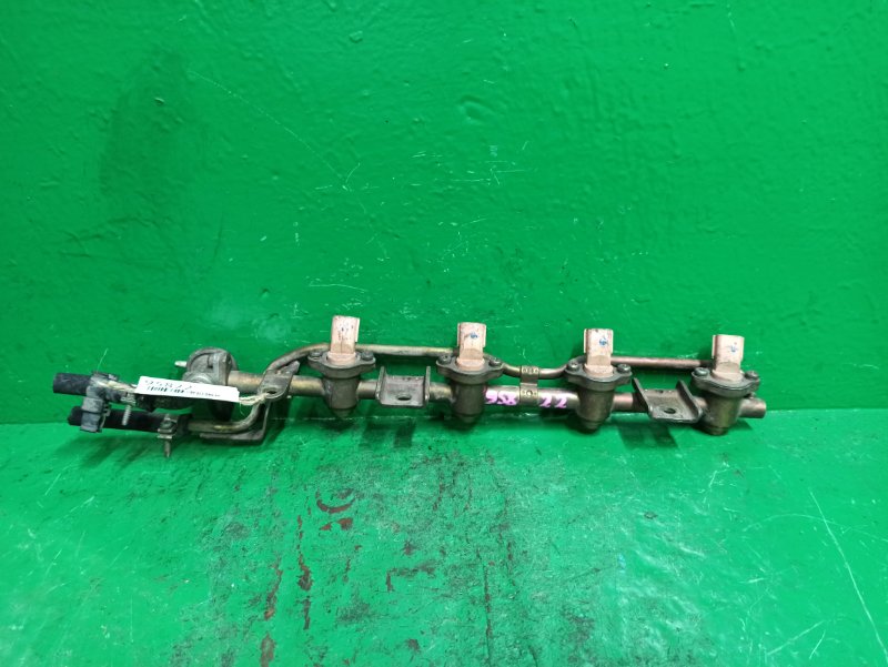 Форсунки бензиновые Nissan Presea R11 GA15DE