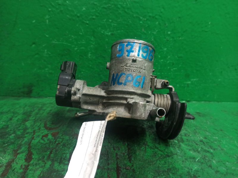 Дроссельная заслонка Toyota Ist NCP61 1NZ-FE