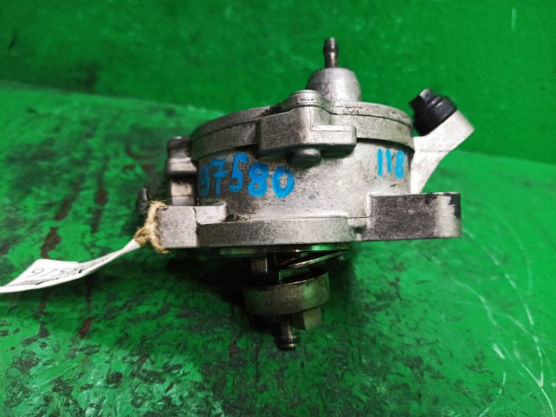 Насос вакуумный VOLVO XC90 C71 D5244T4 31219463 (б/у)