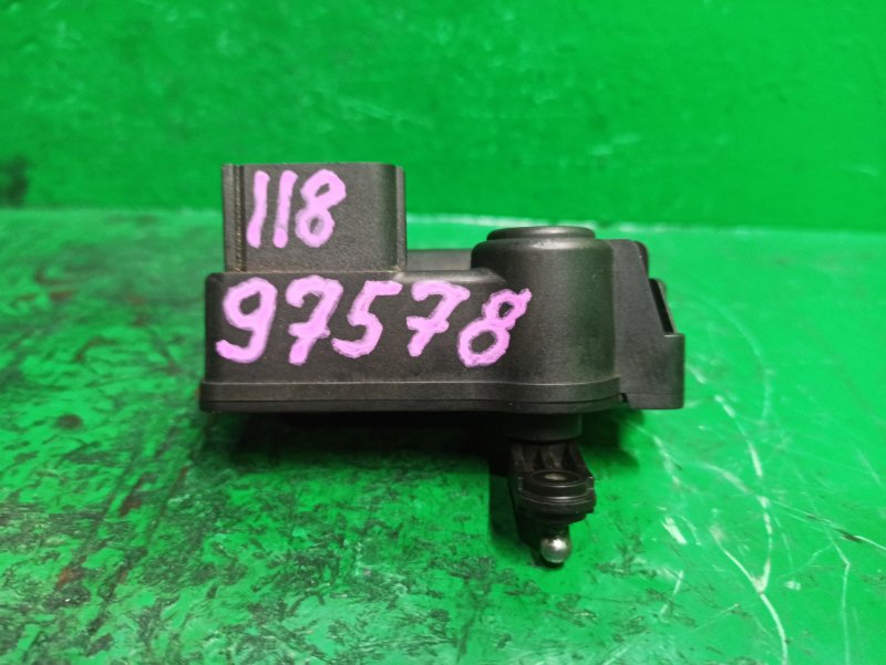Сервопривод вихревых заслонок VOLVO XC90 C71 D5244T4 30756100 (б/у)