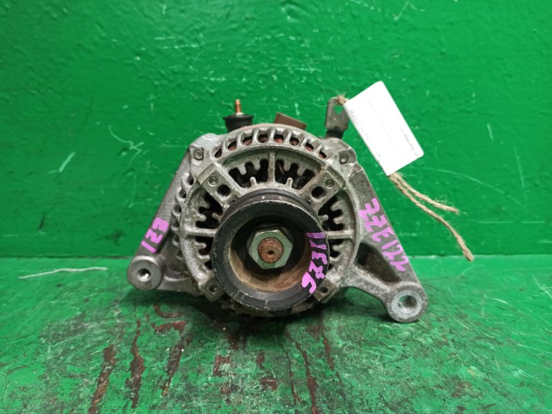 Генератор TOYOTA COROLLA FIELDER ZZE122 1ZZ-FE 27060-22180 (б/у)