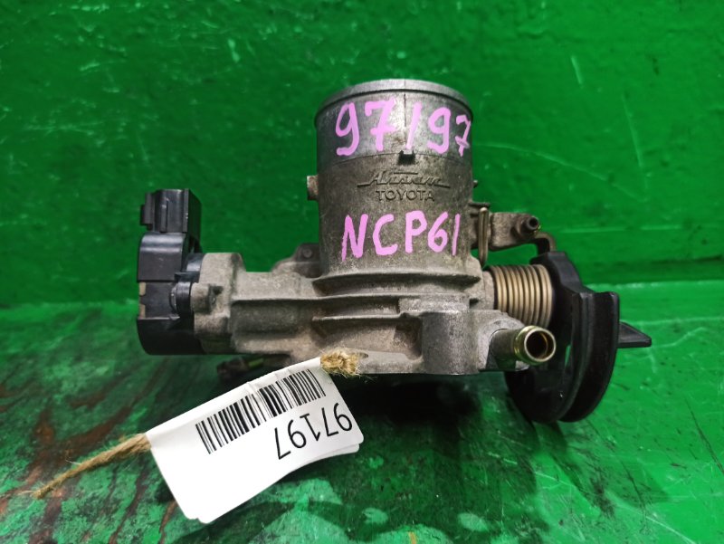 Дроссельная заслонка TOYOTA IST NCP61 1NZ-FE (б/у)