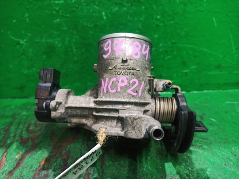 Дроссельная заслонка TOYOTA FUNCARGO NCP21 1NZ-FE (б/у)