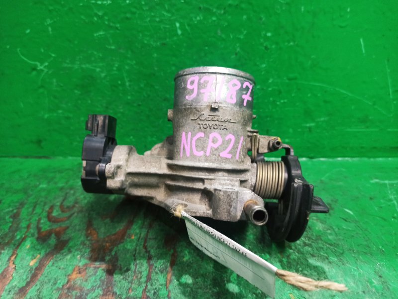 Дроссельная заслонка TOYOTA FUNCARGO NCP21 1NZ-FE (б/у)