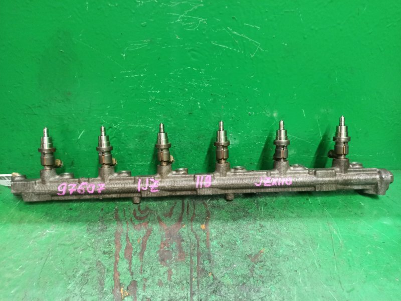 Форсунки бензиновые TOYOTA MARK II JZX110 1JZ-FSE 23250-46131 (б/у)