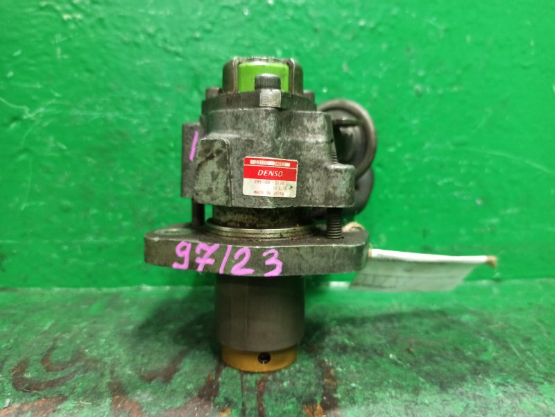 ТНВД TOYOTA NOAH AZR60 1AZ-FSE 23100-28052 (б/у)