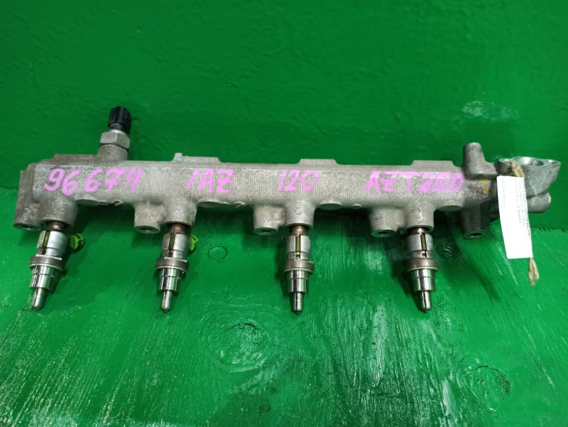 Форсунки бензиновые TOYOTA AVENSIS AZT250 1AZ-FSE 23250-28070 (б/у)