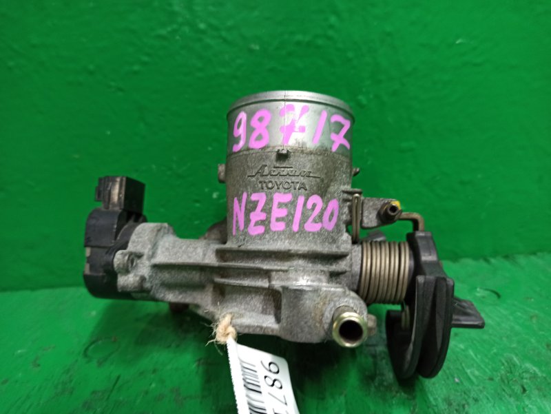 Дроссельная заслонка TOYOTA COROLLA RUNX NZE120 1NZ-FE 22210-21010 (б/у)