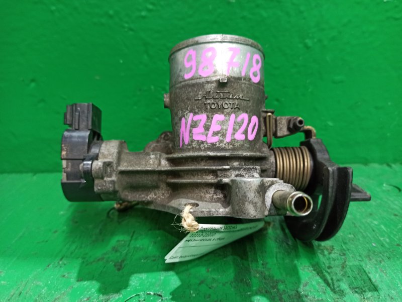 Дроссельная заслонка TOYOTA COROLLA RUNX NZE120 1NZ-FE 22210-21010 (б/у)