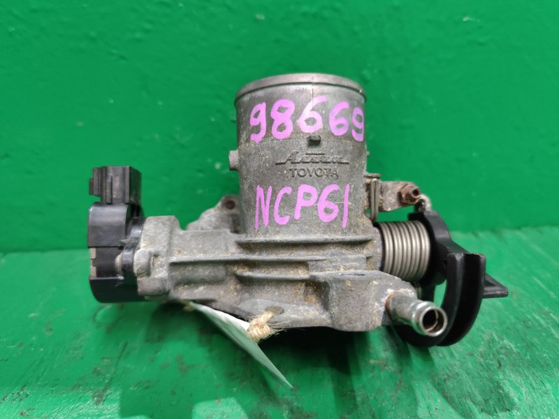 Дроссельная заслонка TOYOTA IST NCP61 1NZ-FE 22210-21010 (б/у)