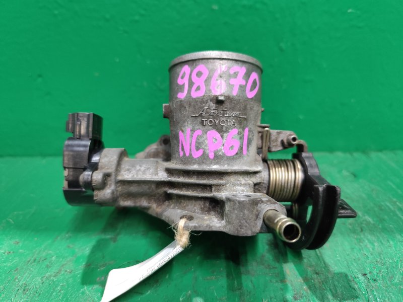 Дроссельная заслонка TOYOTA IST NCP61 1NZ-FE 22210-21010 (б/у)