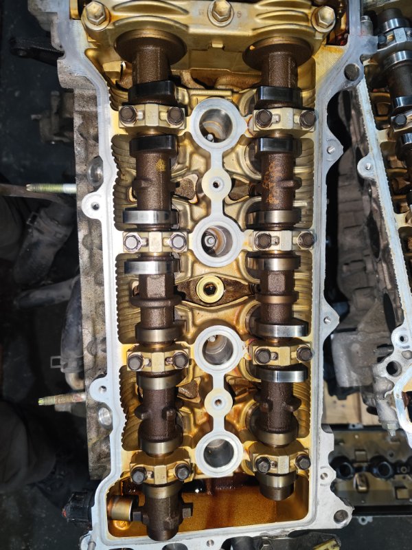 Двигатель TOYOTA ISIS ZNM10 1ZZ-FE 1489727 (б/у)