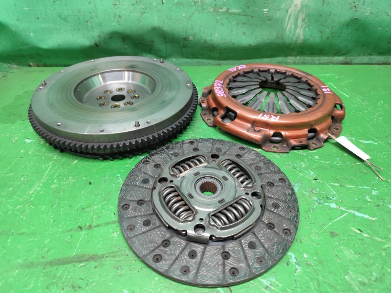 Маховик NISSAN PATHFINDER R51 YD25DDTI 2004 (б/у) Маховик NISSAN PATHFINDER R51 YD25DDTI 2004 (б/у)