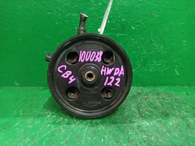 Насос гидроусилителя руля FORD FOCUS II CB4 HWDA 4M51-3A696-AE (б/у)