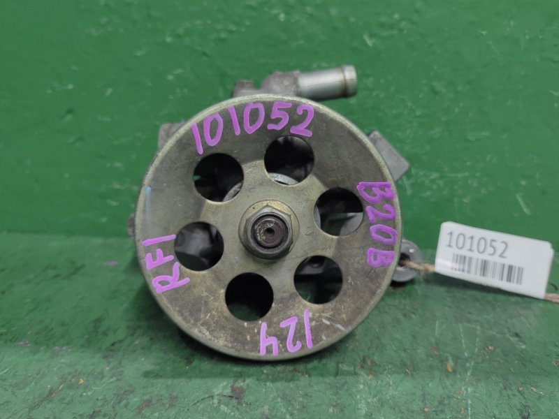 Насос гидроусилителя руля HONDA STEPWGN RF1 B20B (б/у)