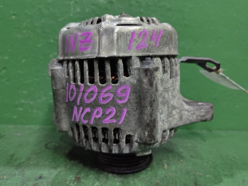 Генератор TOYOTA FUNCARGO NCP21 1NZ-FE 27060-21131 (б/у)