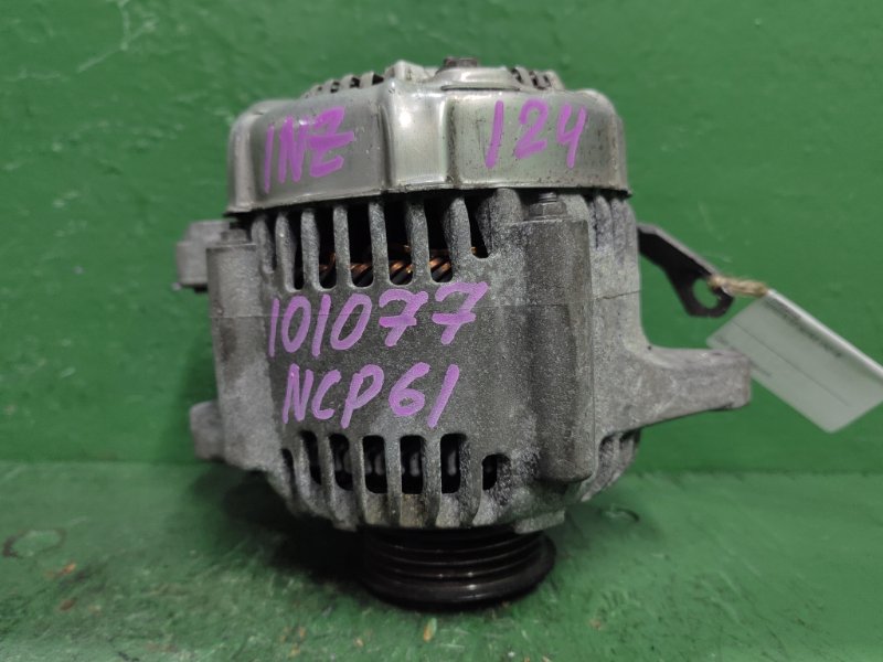 Генератор TOYOTA IST NCP61 1NZ-FE 27060-21130 (б/у)