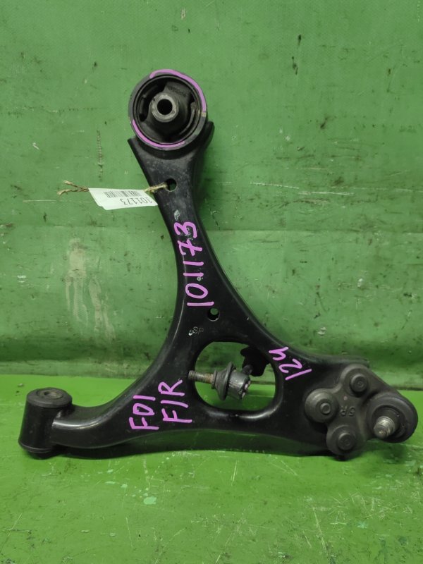 Рычаг HONDA CIVIC FD1 R18A1 передний правый (б/у)