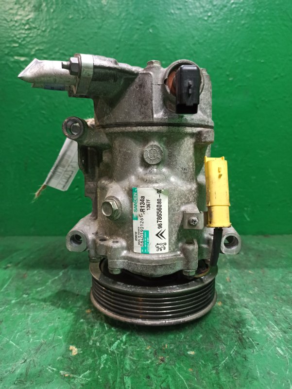 Компрессор кондиционера PEUGEOT 207 EP6C 08403901261 (б/у)