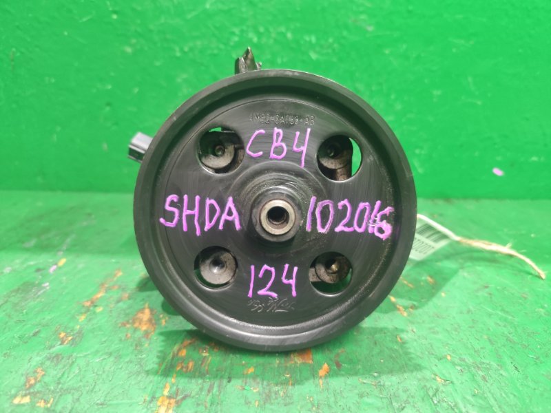 Насос гидроусилителя руля FORD FOCUS II CB4 SHDA 4M51-3A696-AE (б/у)