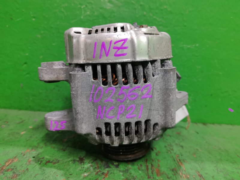 Генератор TOYOTA FUNCARGO NCP21 1NZ-FE 27060-21130 (б/у)