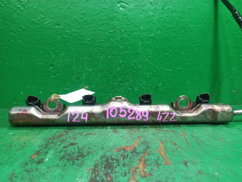 Форсунки бензиновые TOYOTA COROLLA ZZE120 3ZZ-FE 23250-0D020 (б/у)