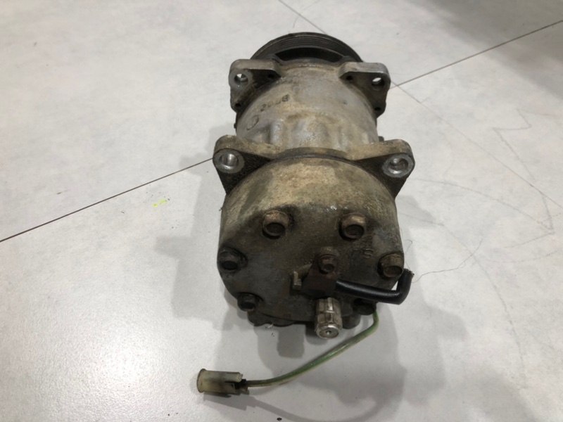 Компрессор кондиционера 960 1995 B6304S