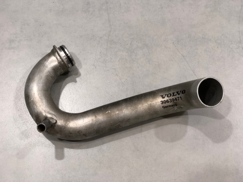 Патрубок интеркулера Volvo S80 2000 B6284T 30639471 контрактная