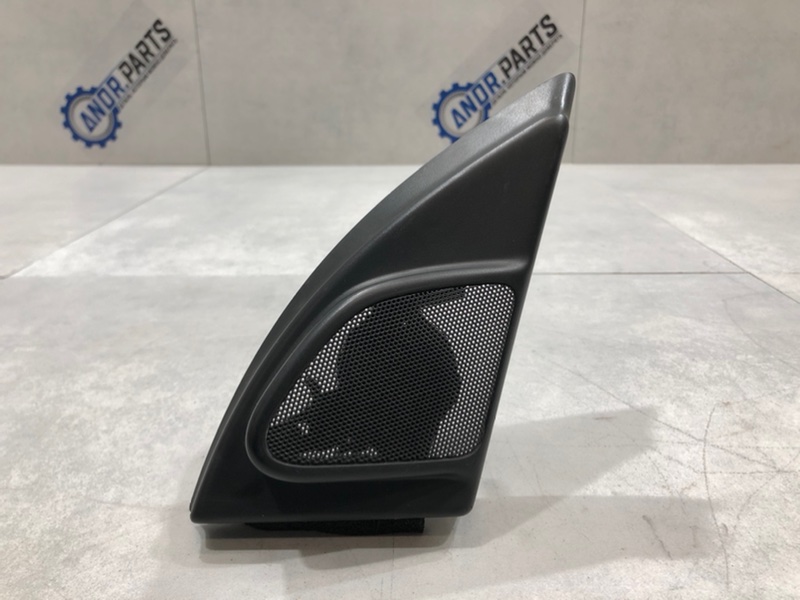 Крышка зеркала внутренняя правая Volvo XC60 2010 30761586 контрактная