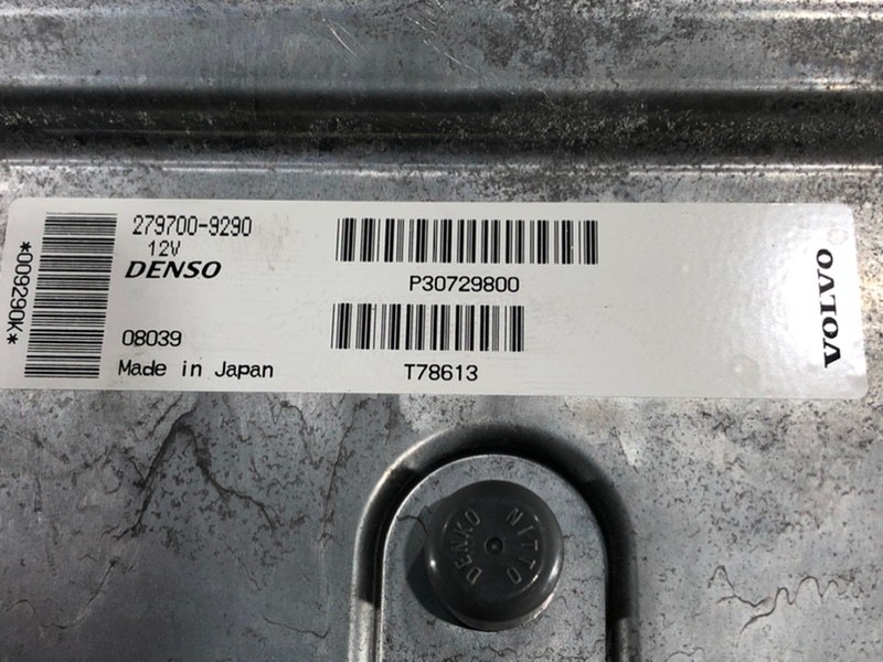 Блок управления двигателем S40 2007 B5244S4