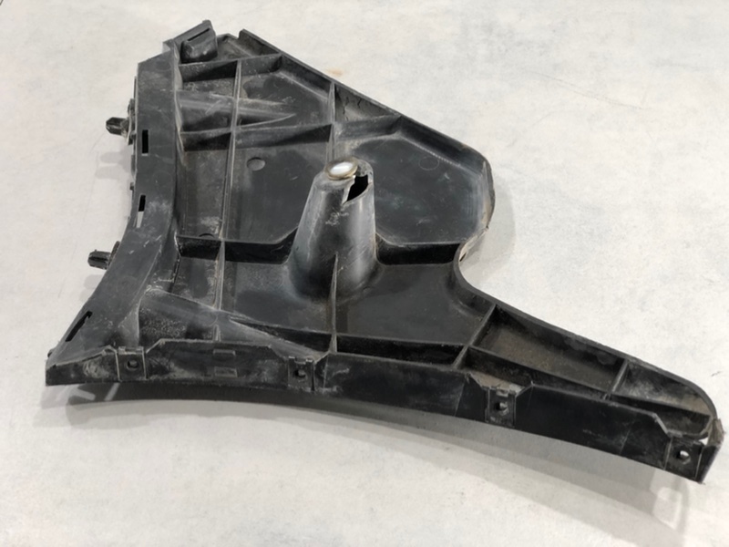 Направляющая (кронштейн) заднего бампера правая Volvo S60 FS B4164T