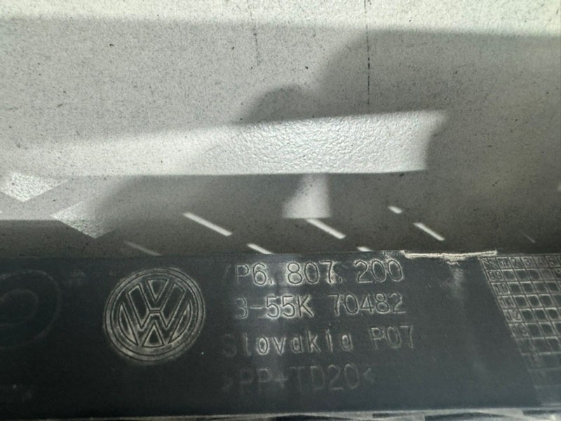 Кронштейн переднего бампера Touareg 2011 2 CGRA