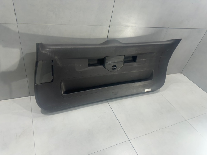 Обшивка двери багажника Volkswagen Touareg 2 CGRA