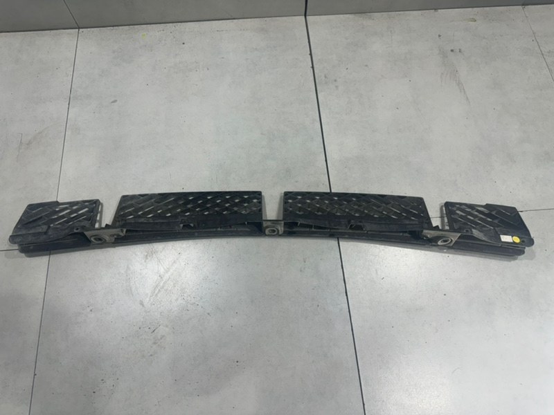 Крепление бампера заднее Volkswagen Touareg 2011 2 CGRA 7p6807863 контрактная